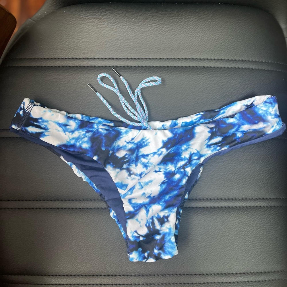 Bikini bottom